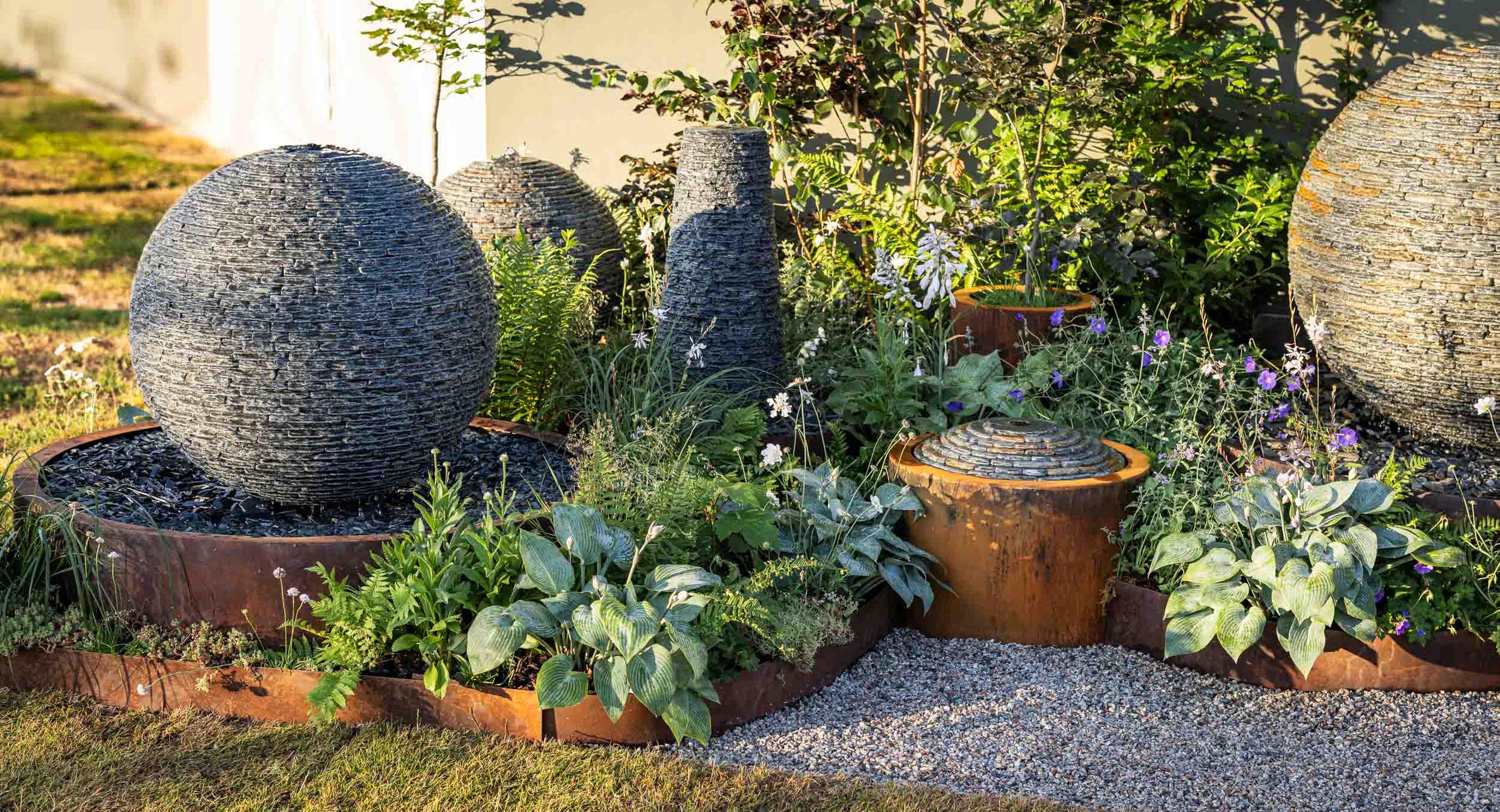 Jeremy Hastings 5 star award winning stand at RHS Hampton court 2025. 