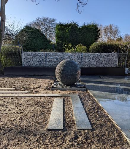 Jeremy Hastings 1m Large grey slate ball water feature