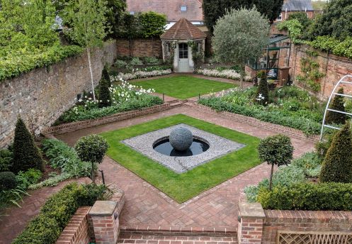 Jeremy Hastings 800mm medium grey slate ball water feature, aerial view