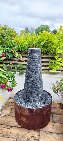 Jeremy Hastings Cornish Chimney slate water feature, RHS Hampton court flower show 2025