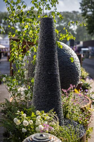 Cornish Chimney water feature, perfect for that focal point in large gardens. The striking height means it can be viewed and enjoyed from a distance as well as watching its mesmerising impact close up.